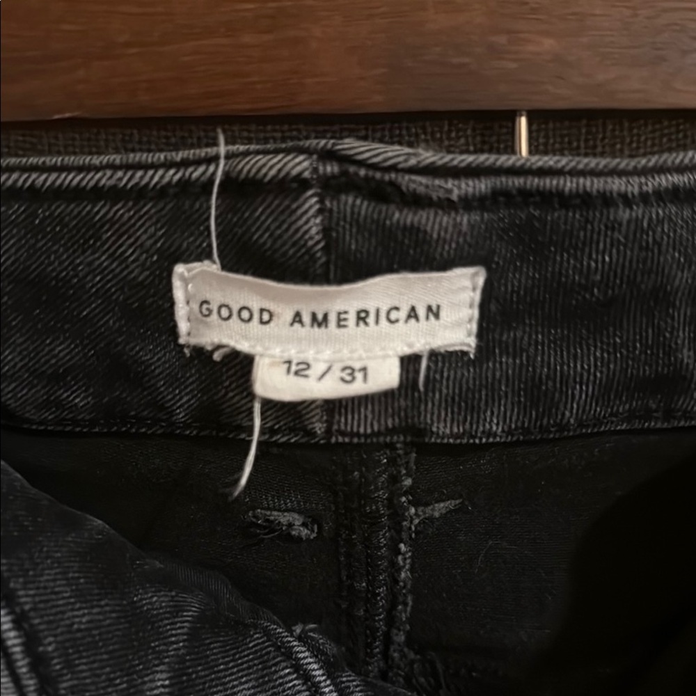 Good American Women’s Black Jeans - Picture 2 of 5